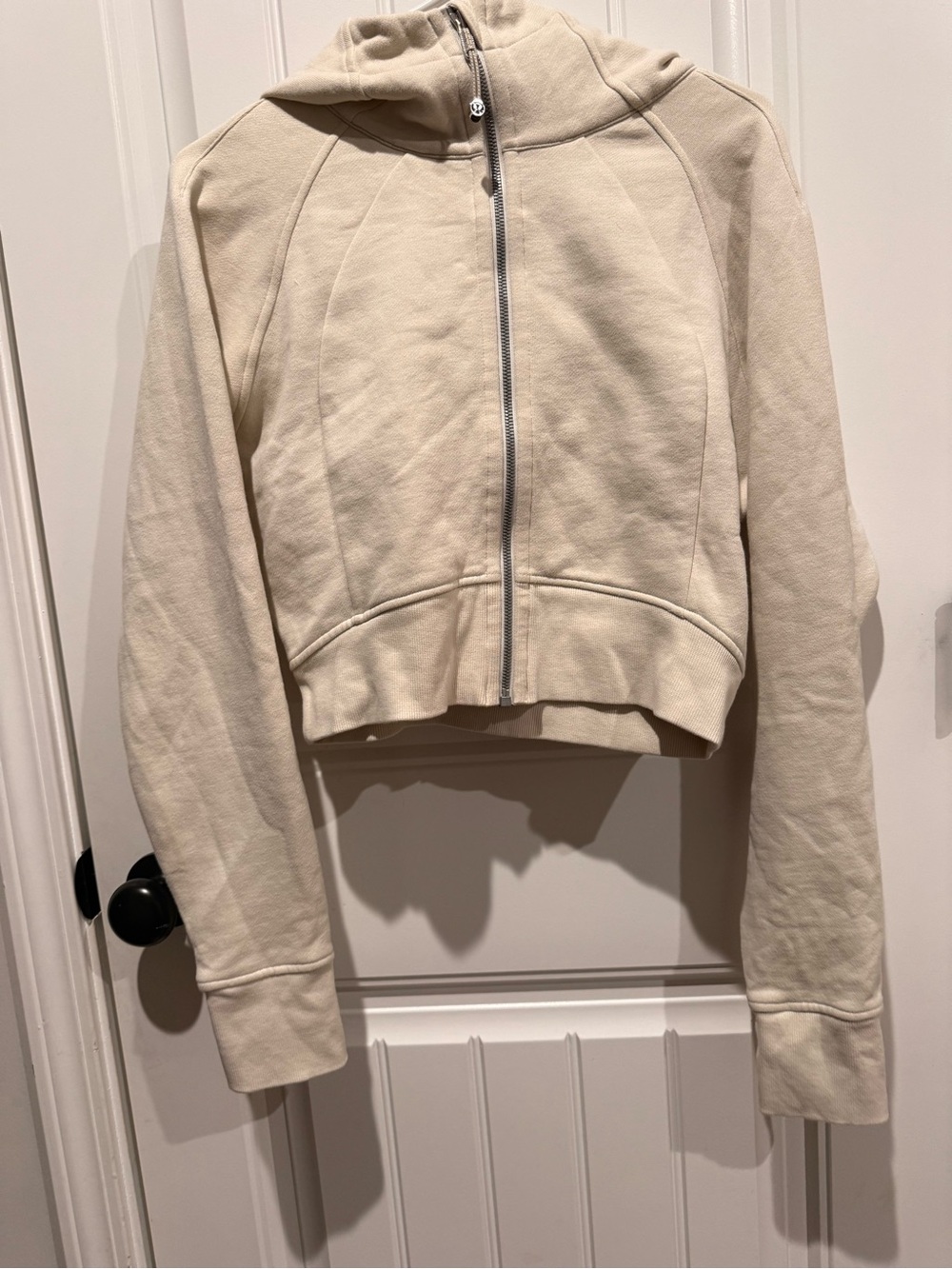lululemon athletica Cropped Zip Hoodie in Cream